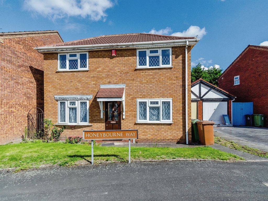 3 bed detached house for sale in Honeybourne Way, Willenhall WV13, £250,000