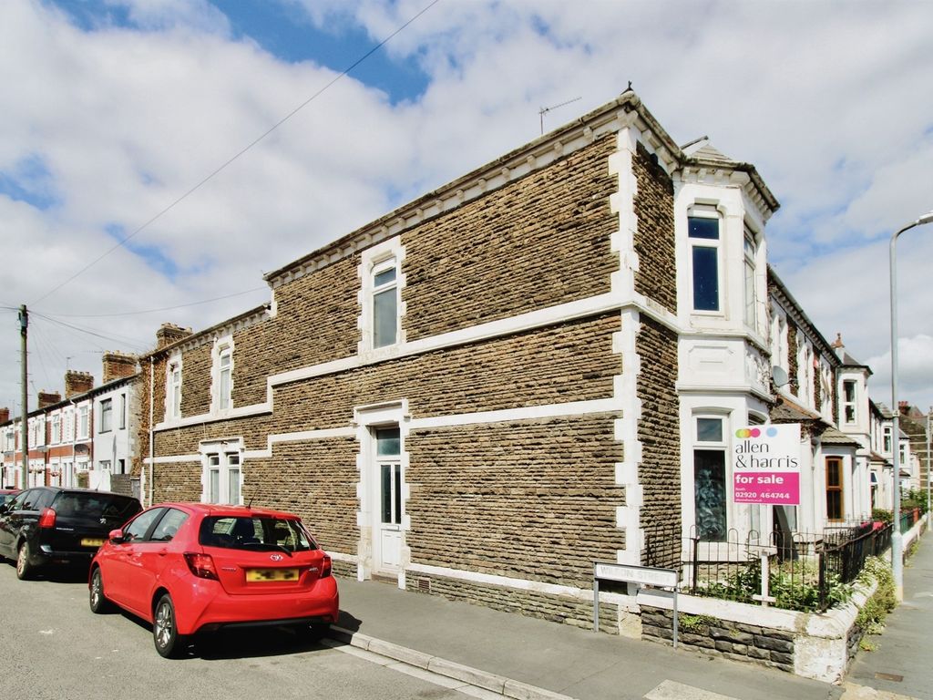 3 bed end terrace house for sale in Carlisle Street, Splott, Cardiff CF24, £200,000