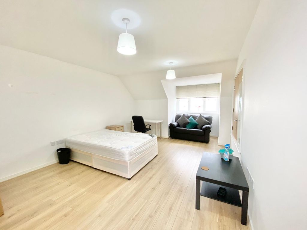 4 bed semi-detached house for sale in Hadfield Street, Sheffield S6, £24,000