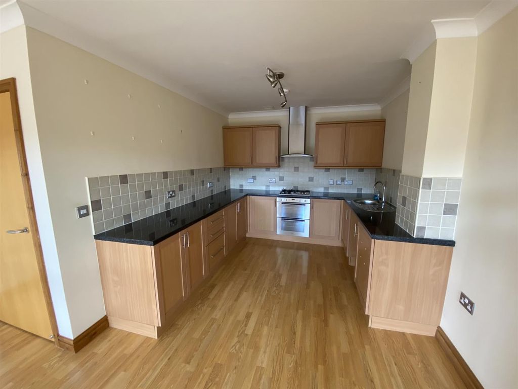 2 bed flat for sale in Princess Street, Llanelli SA15, £129,995