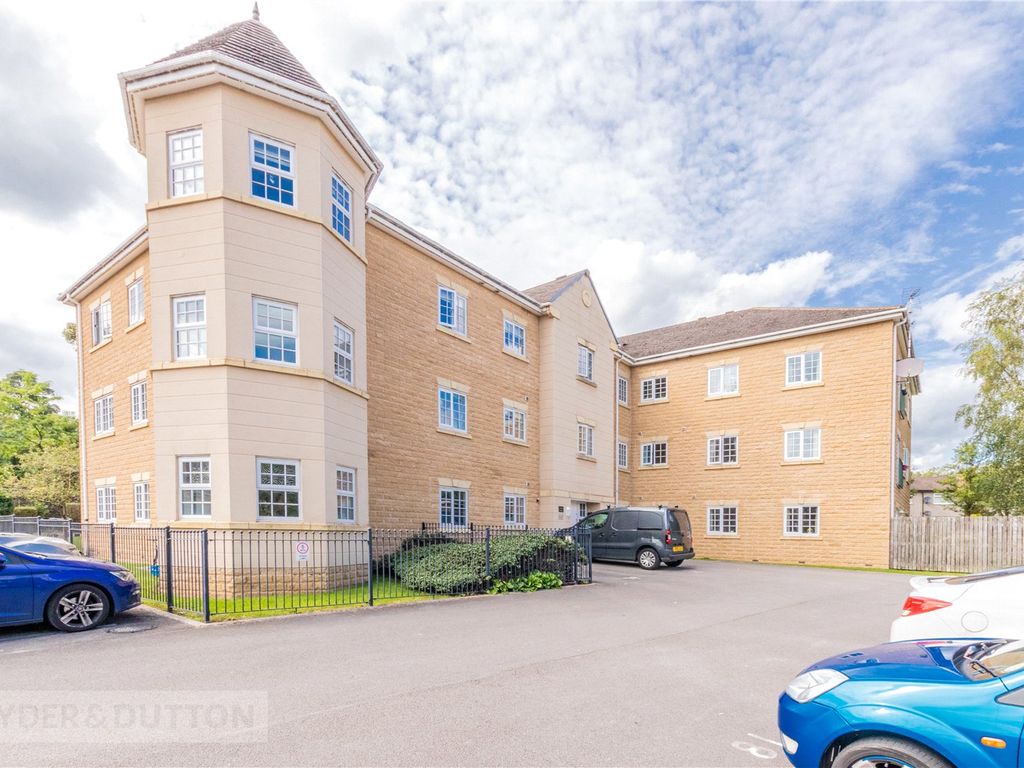 2 bed flat for sale in Oakwood Gardens, Halifax, West Yorkshire HX2, £125,000