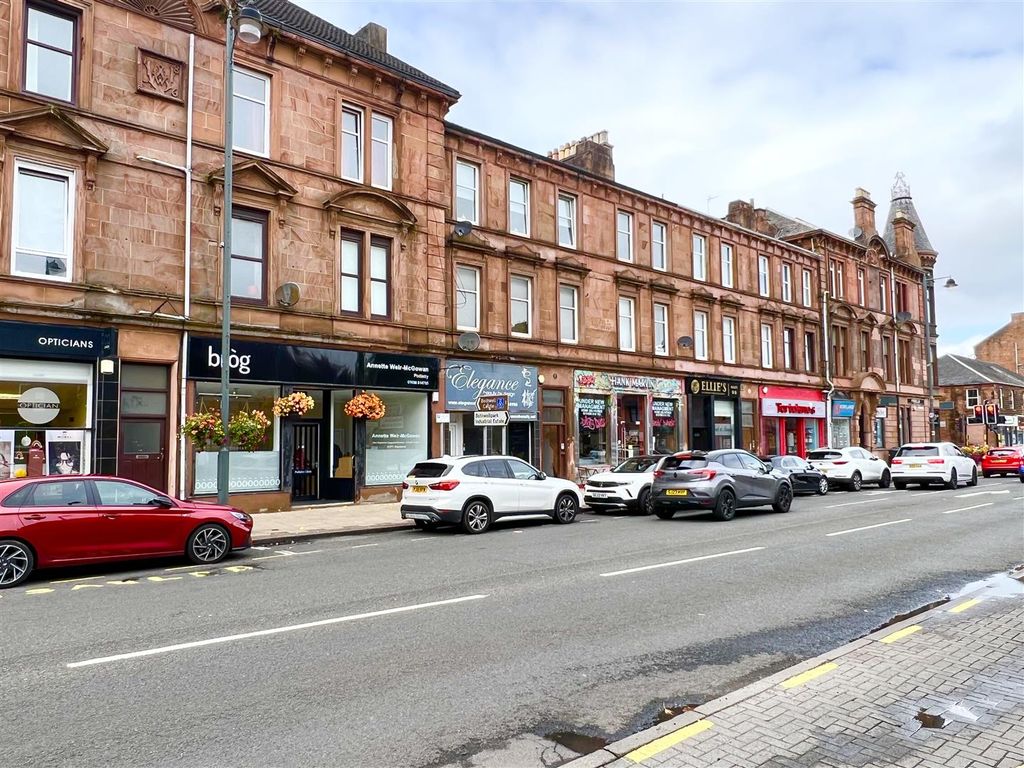3 bed flat for sale in Main Street, Uddingston, Glasgow G71, £190,000