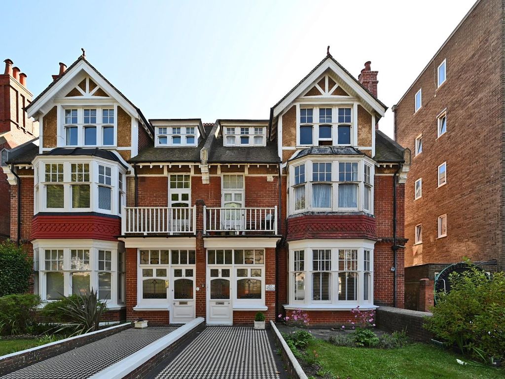 1 bed flat for sale in New Church Road, Hove BN3, £325,000