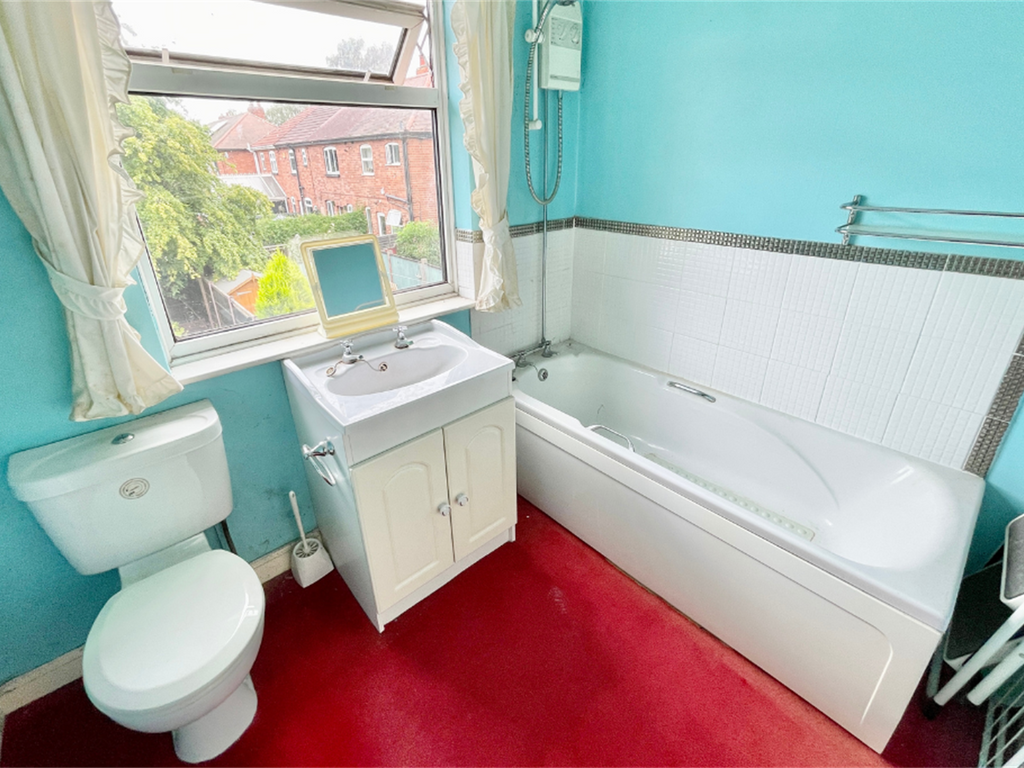 2 bed terraced house for sale in Trent Road, Beeston NG9, £200,000