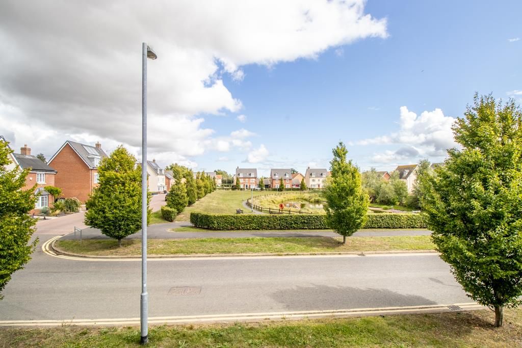 2 bed terraced house for sale in Shires Way, Rochford SS4, £175,000