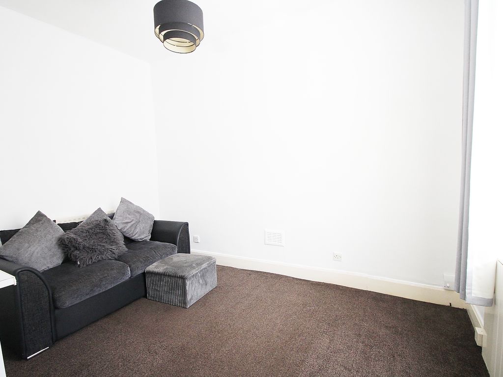 1 bed flat for sale in Wilson Street, Alexandria G83, £50,000