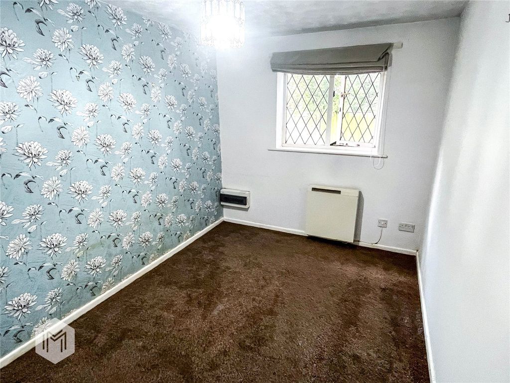 2 bed flat for sale in Mosley Common Road, Tyldesley, Manchester, Greater Manchester M29, £100,000