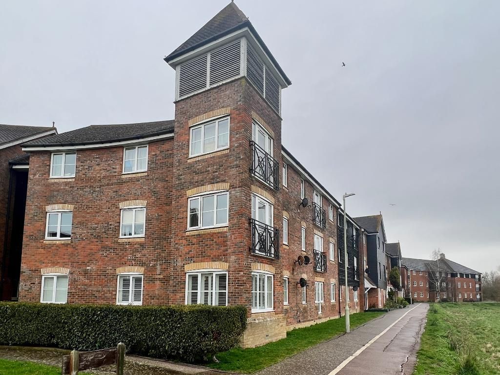 2 bed flat for sale in East Stour Way, Willesborough, Ashford, Kent TN24, £135,000
