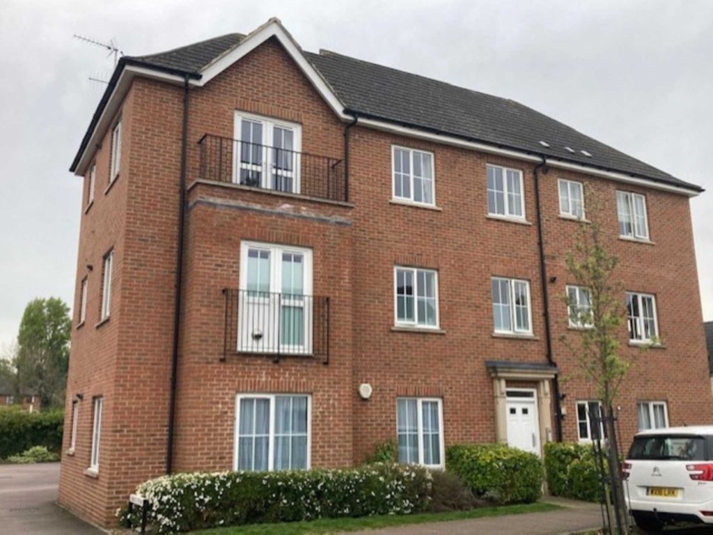 2 bed flat for sale in Greensand View, Woburn Sands MK17, £229,500