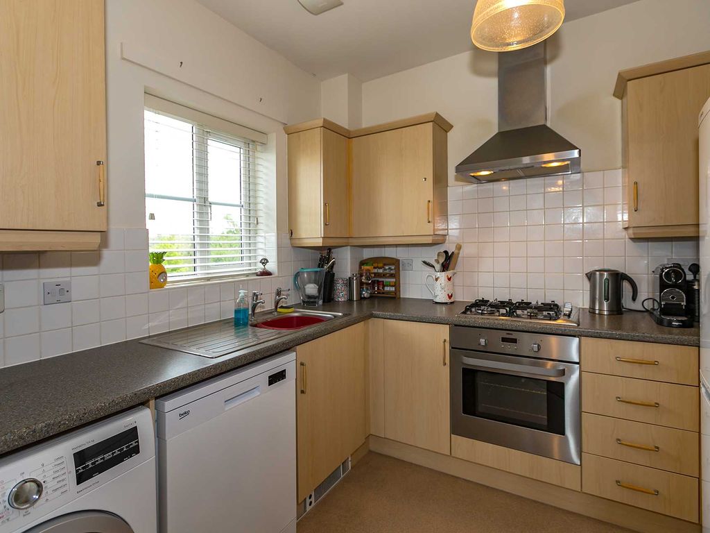 2 bed flat for sale in Greensand View, Woburn Sands MK17, £229,500