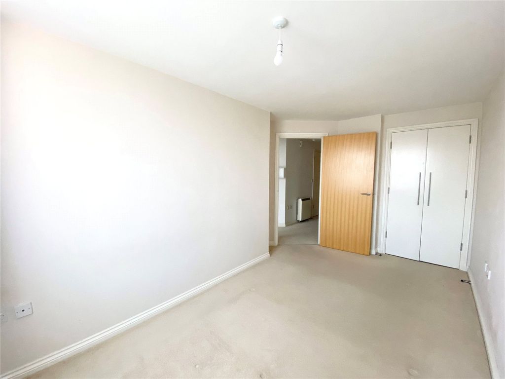 1 bed flat for sale in Homerton Street, Cambridge, Cambridgeshire CB2, £78,000