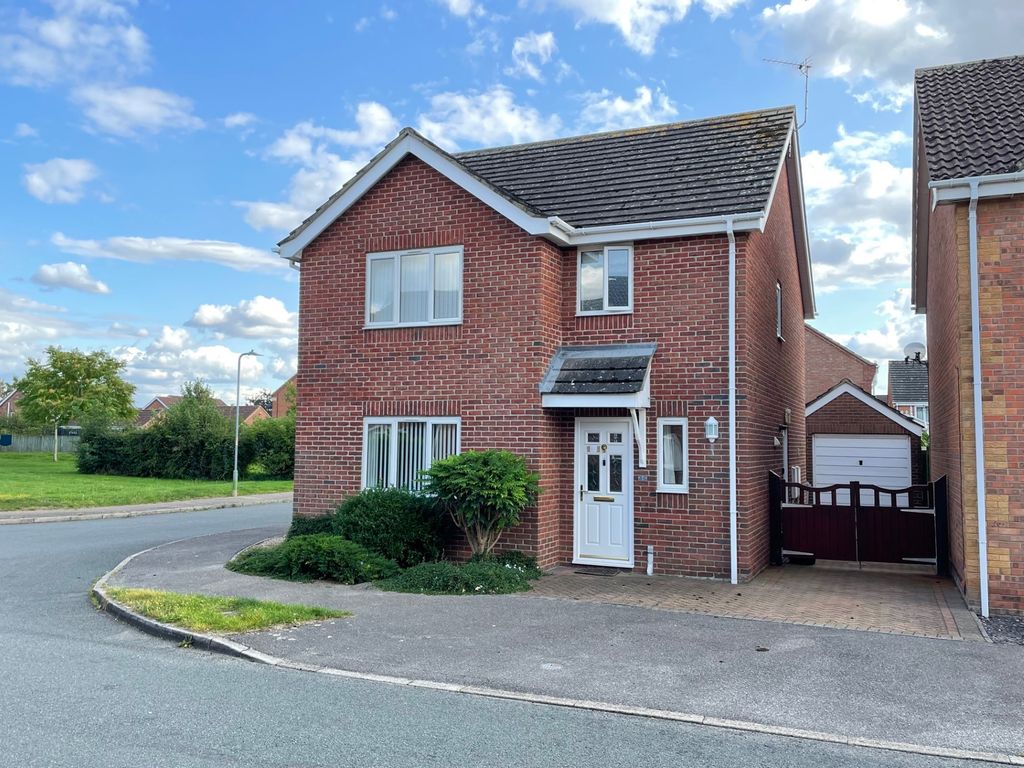 3 bed detached house for sale in Hurn Close, Ruskington NG34, £270,000