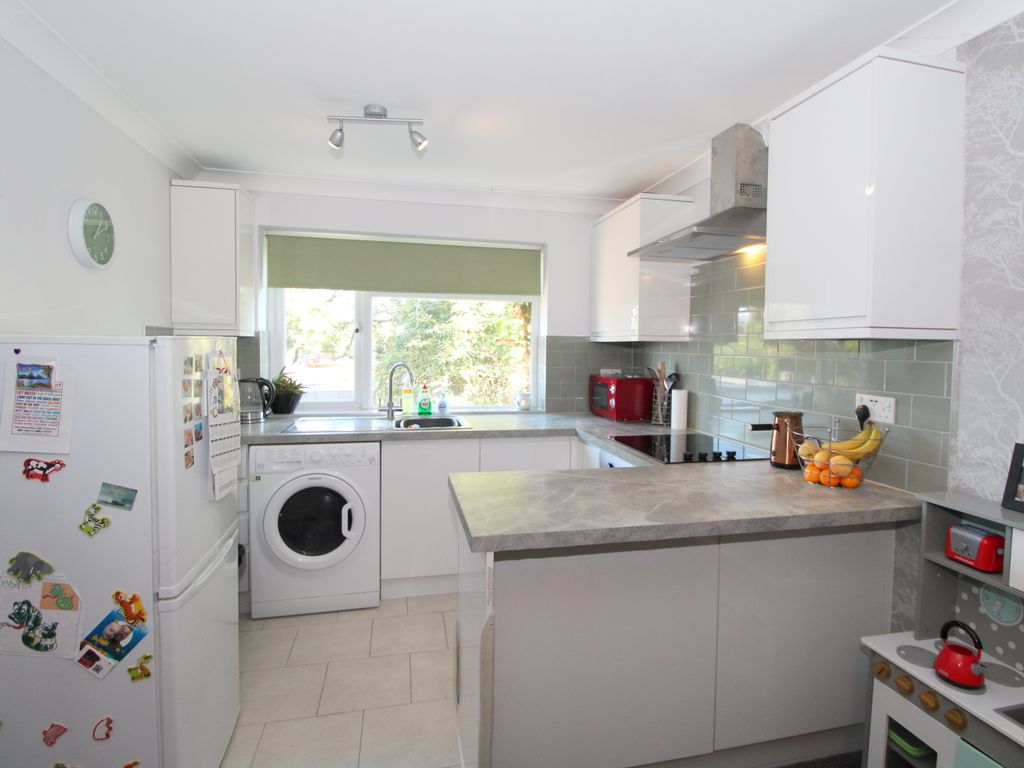 2 bed maisonette for sale in Westland Close, Stanwell, Staines TW19, £240,000