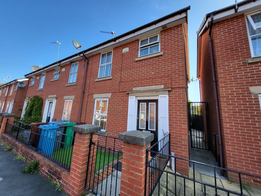 3 bed terraced house for sale in Heron Street, Hulme, Manchester M15, £232,500