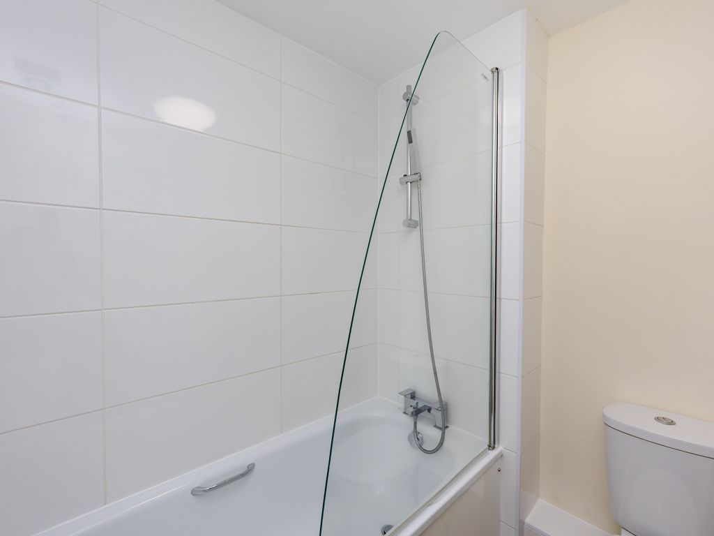 1 bed flat for sale in Sovereign Court, Brighton Marina Village, Brighton BN2, £265,000