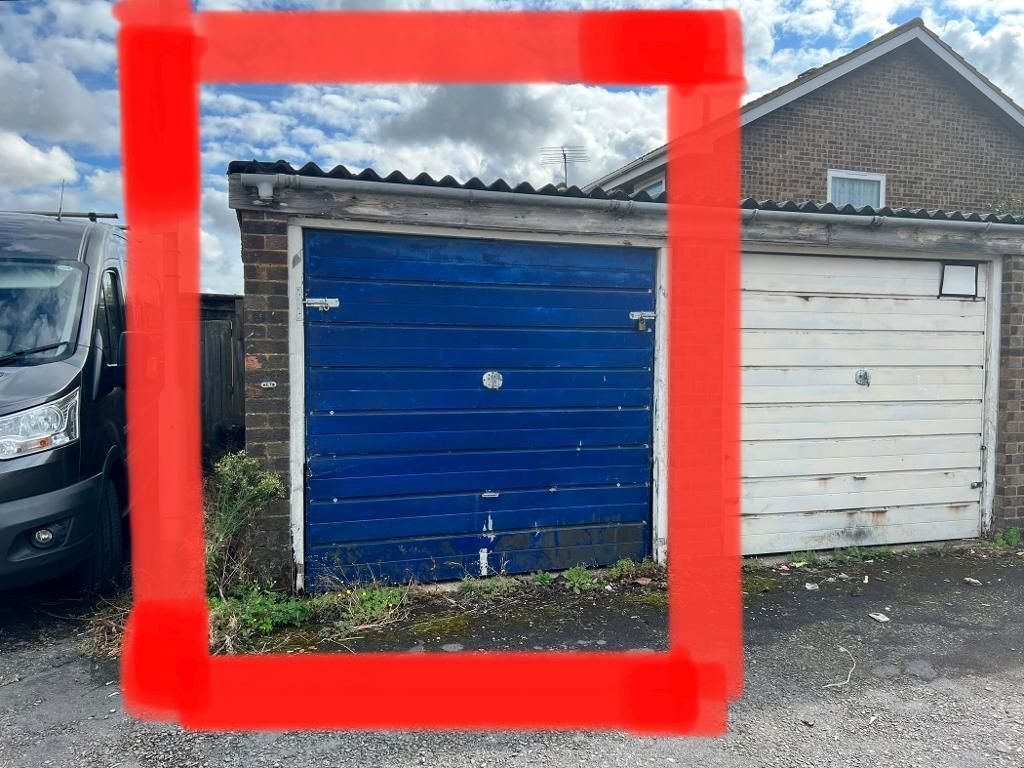 Parking/garage for sale in Lilac Walk, Kempston MK42, £15,000