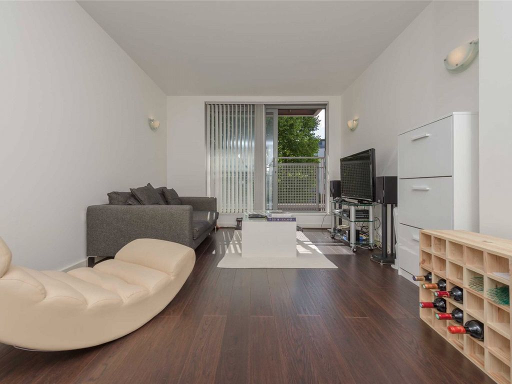 1 bed flat for sale in California Building, Deals Gateway, Greenwich SE13, £325,000