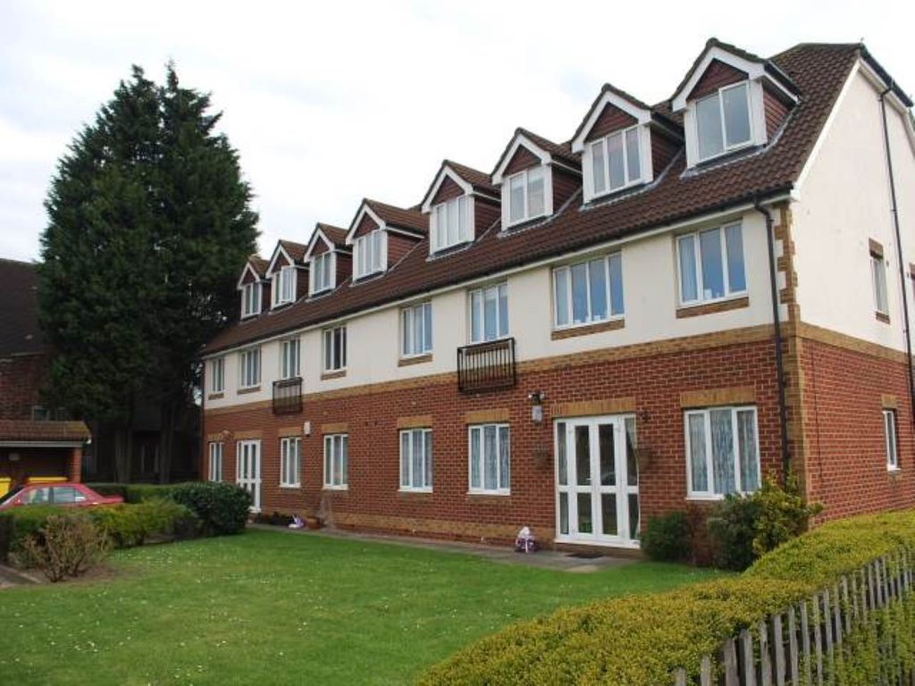 1 bed flat for sale in Byron Drive, Northumberland Heath, Kent DA8, £198,000