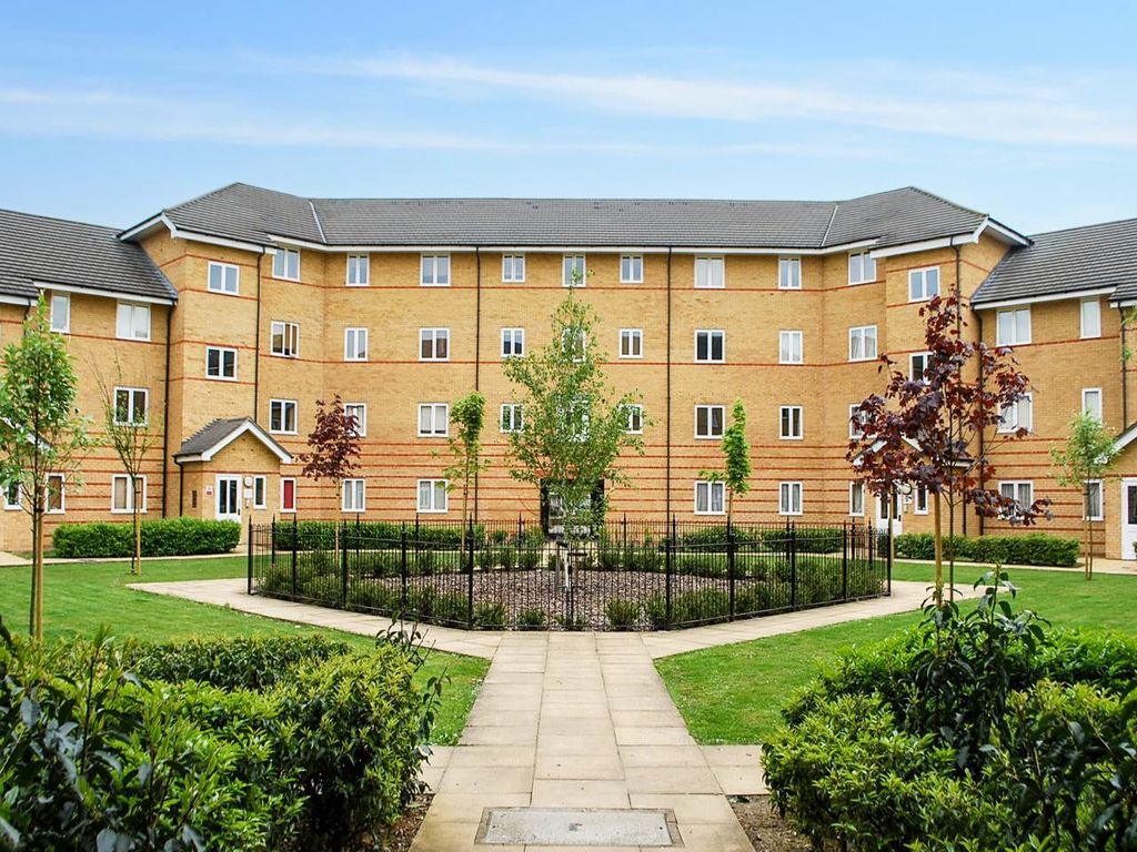 1 bed flat for sale in Heath Court, New Eltham, London SE9, £205,000