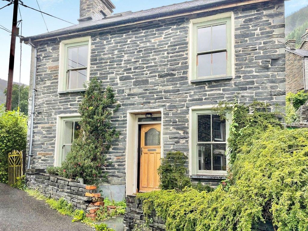 2 bed cottage for sale in Corris, Machynlleth, Gwynedd SY20, £182,000