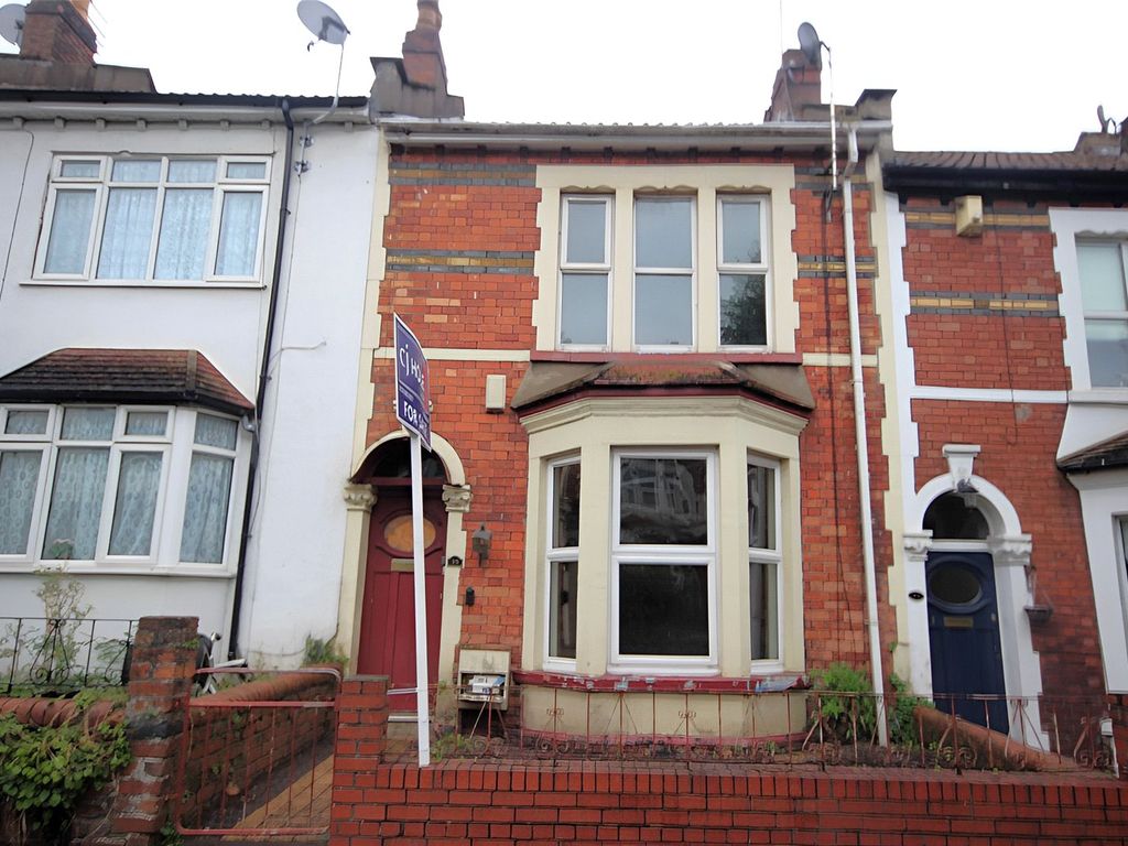 2 bed terraced house for sale in Freemantle Road, Eastville, Bristol BS5, £225,000