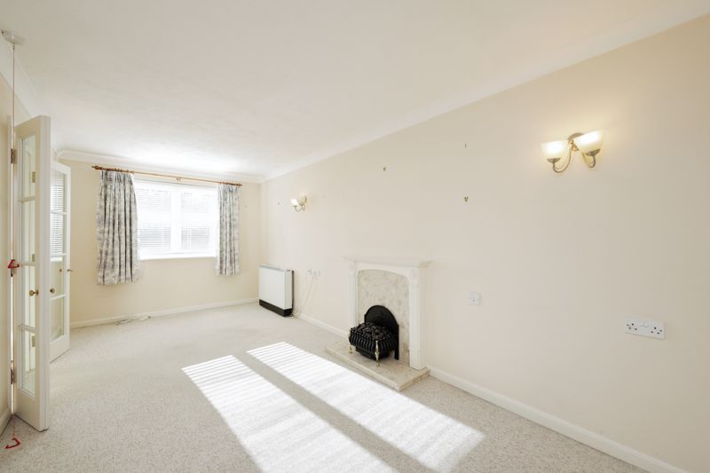 1 bed flat for sale in Archer Court, Amersham HP6, £185,000