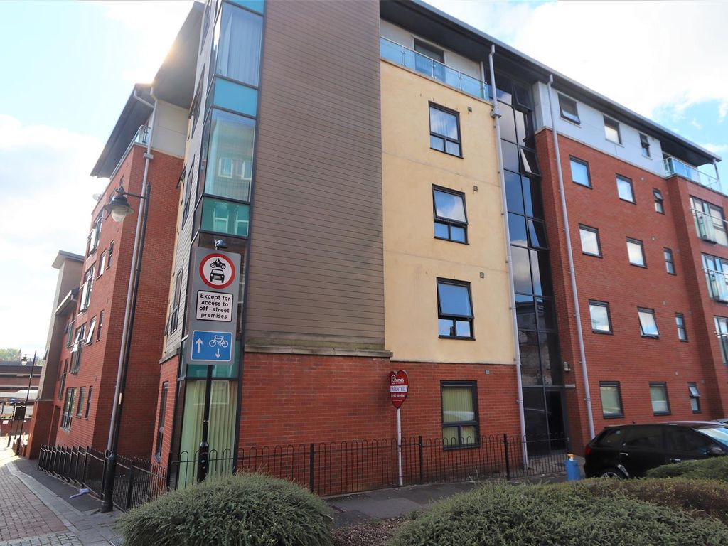 2 bed flat for sale in Little Station Street, Walsall WS2, £110,000