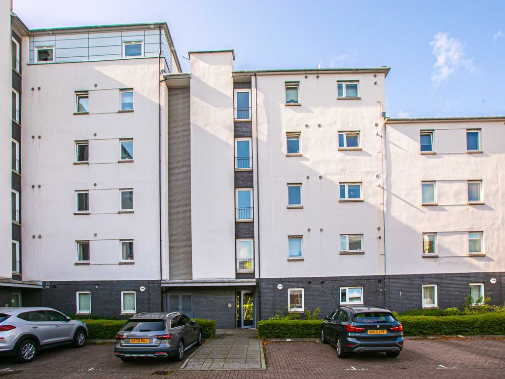 2 bed flat for sale in Redshank Ave, Renfrew PA4, £149,950