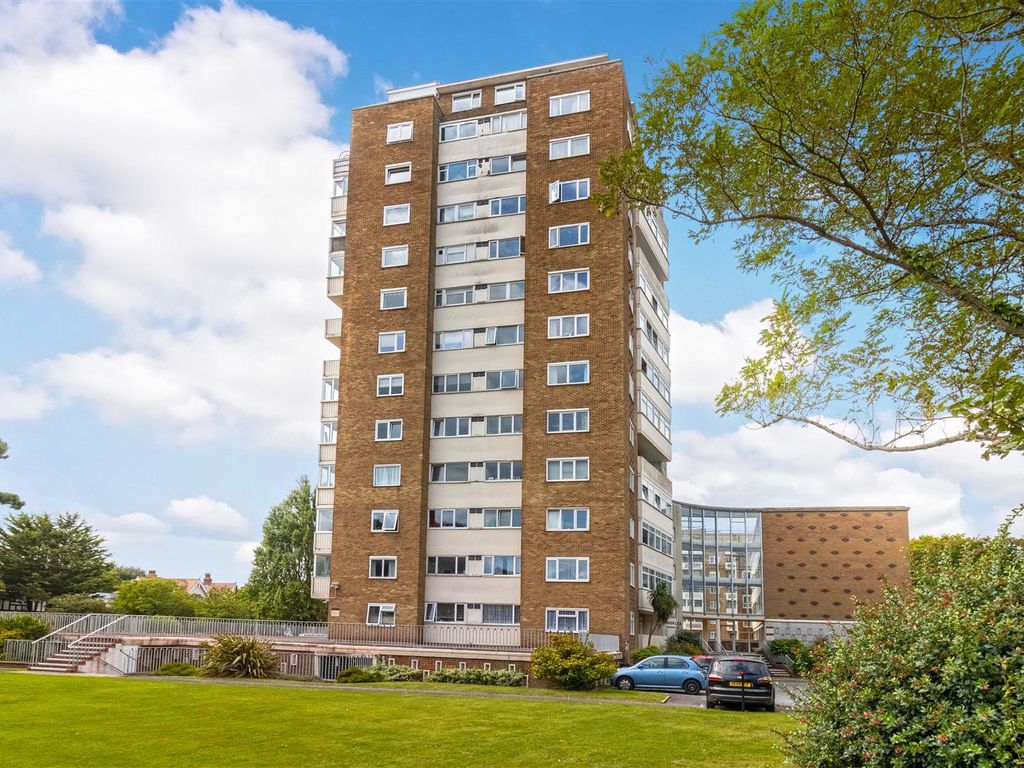 2 bed flat for sale in Manor Lea, Boundary Road, Worthing BN11, £220,000
