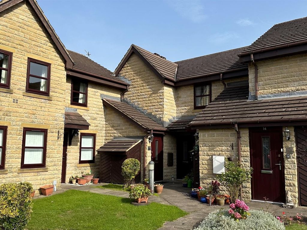 2 bed flat for sale in Dunkhill Croft, Idle, Bradford BD10, £92,500