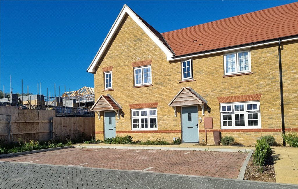 3 bed end terrace house for sale in Meadowsweet Way, Chichester, West Sussex PO20, £145,200