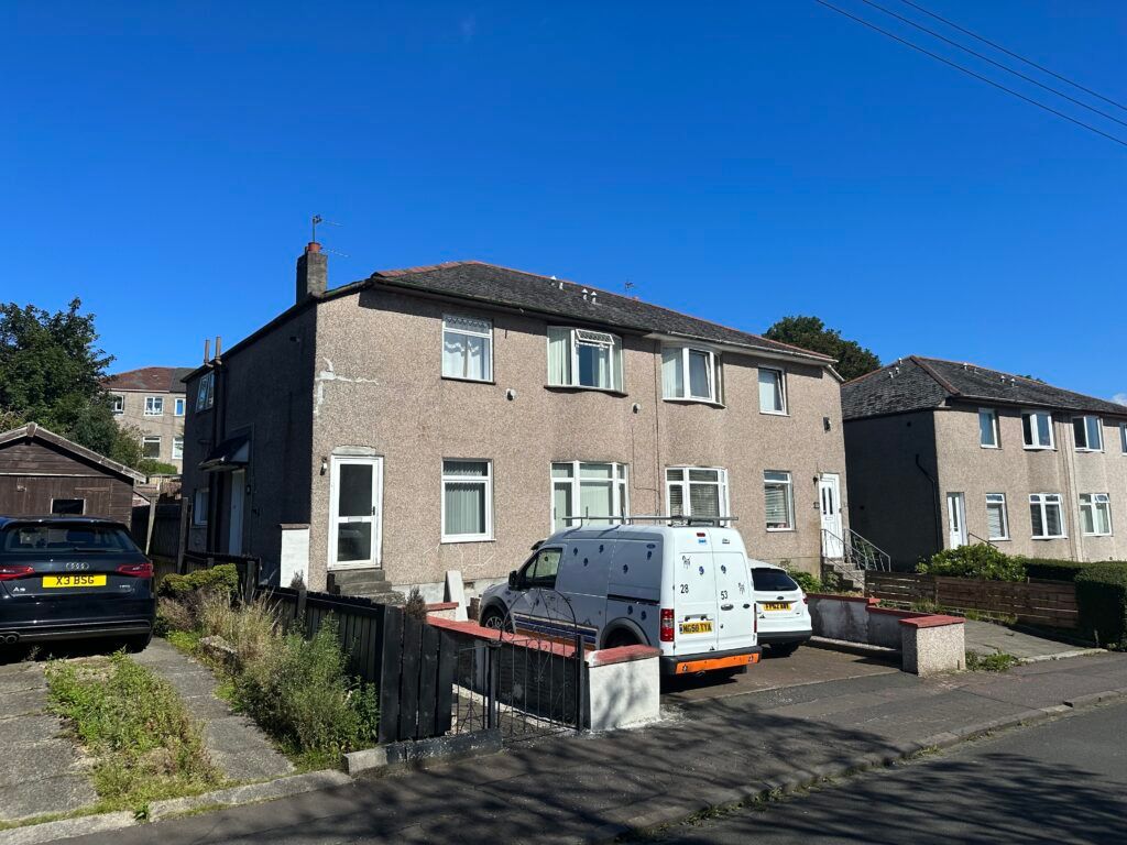 3 bed flat for sale in 5 Newcroft Drive, Croftfoot G44, £95,000