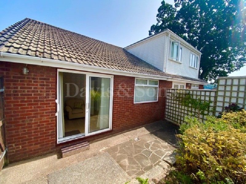 2 bed semi-detached bungalow for sale in Catalpa Close, Newport NP20, £249,950