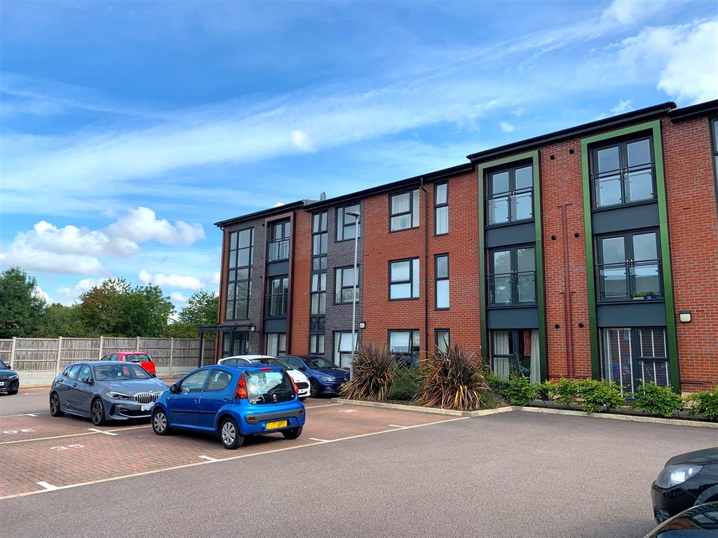 2 bed flat for sale in Spinning Gate, Barton Road, Urmston, Manchester M41, £110,000