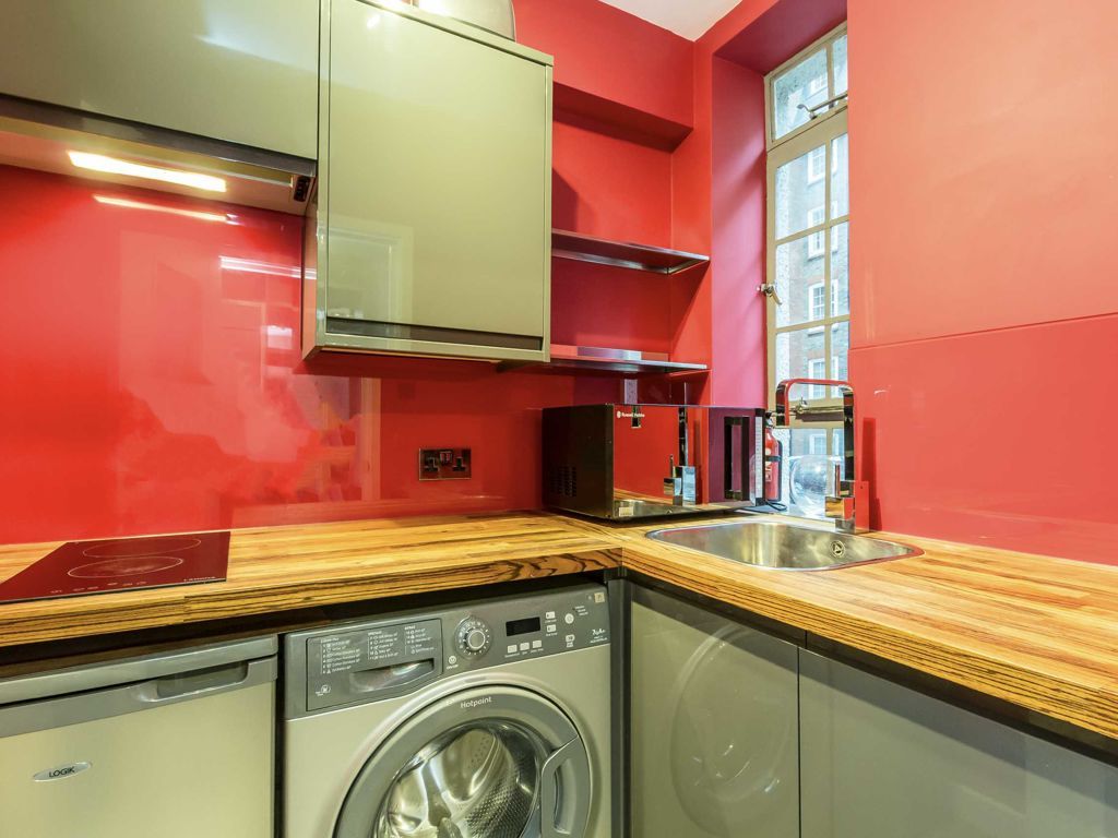 Studio for sale in Sloane Avenue, London SW3, £275,000