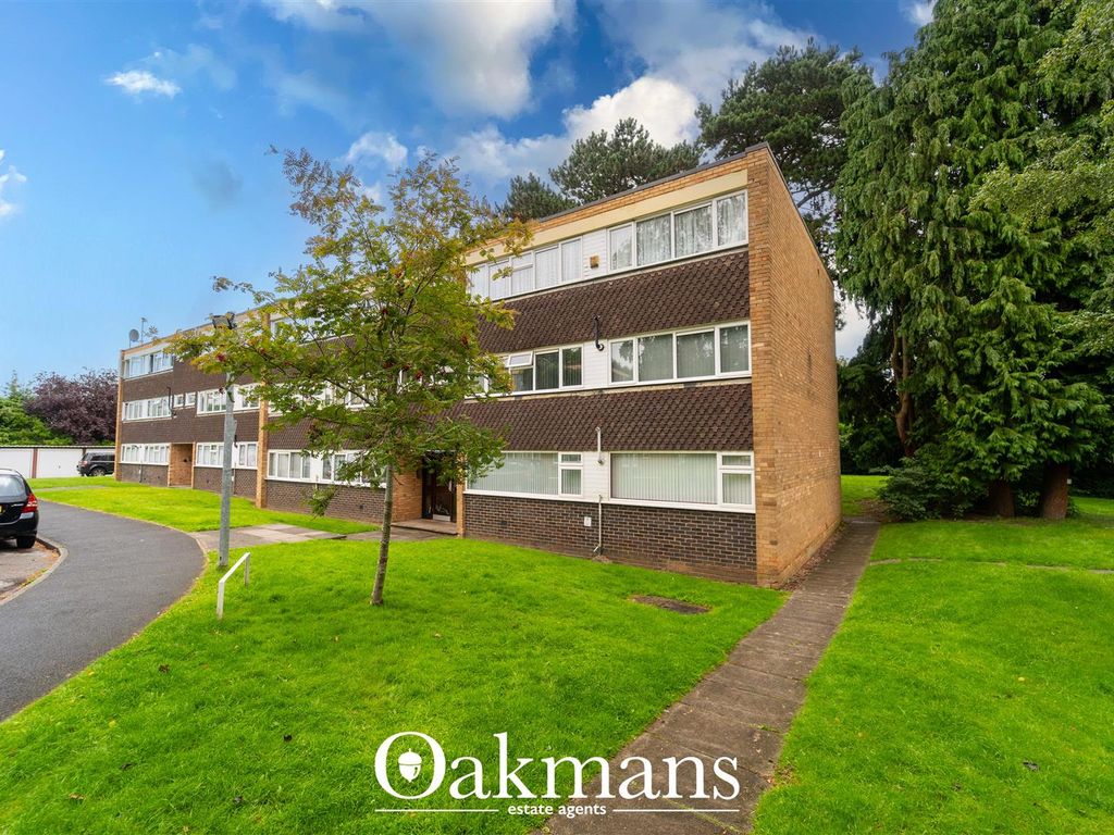 2 bed flat for sale in Dominic Drive, Birmingham B30, £130,000