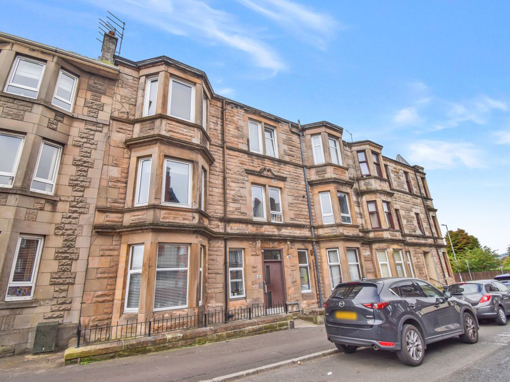 2 bed flat for sale in Thornhill, Johnstone, Renfrewshire PA5, £65,000