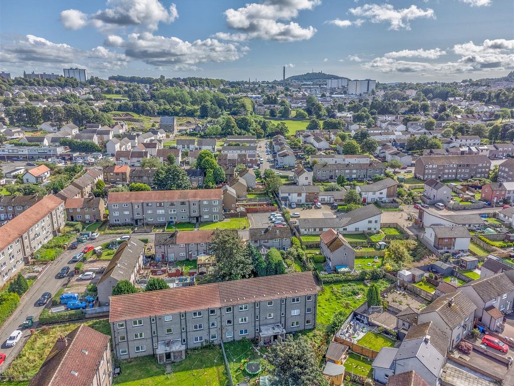 3 bed flat for sale in Buttars Place, Dundee DD2, £80,000