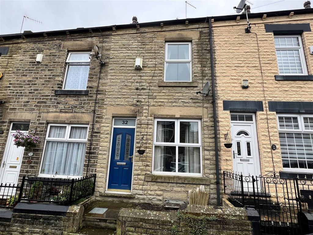 3 bed terraced house for sale in Hope Street, Barnsley S75, £145,000