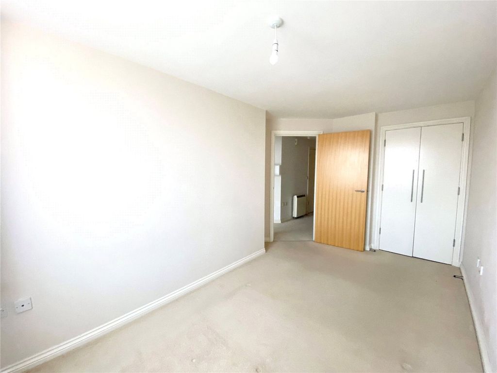 1 bed flat for sale in Homerton Street, Cambridge, Cambridgeshire CB2, £260,000