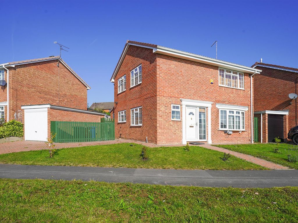 4 bed detached house for sale in Valley Road, Hackenthorpe S12, £315,000