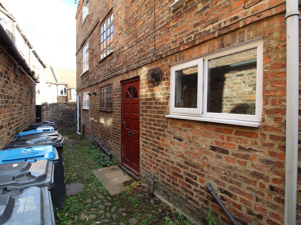 1 bed terraced house for sale in Nicksgate, Finkle Street, Thirsk, North Yorkshire YO7, £100,000