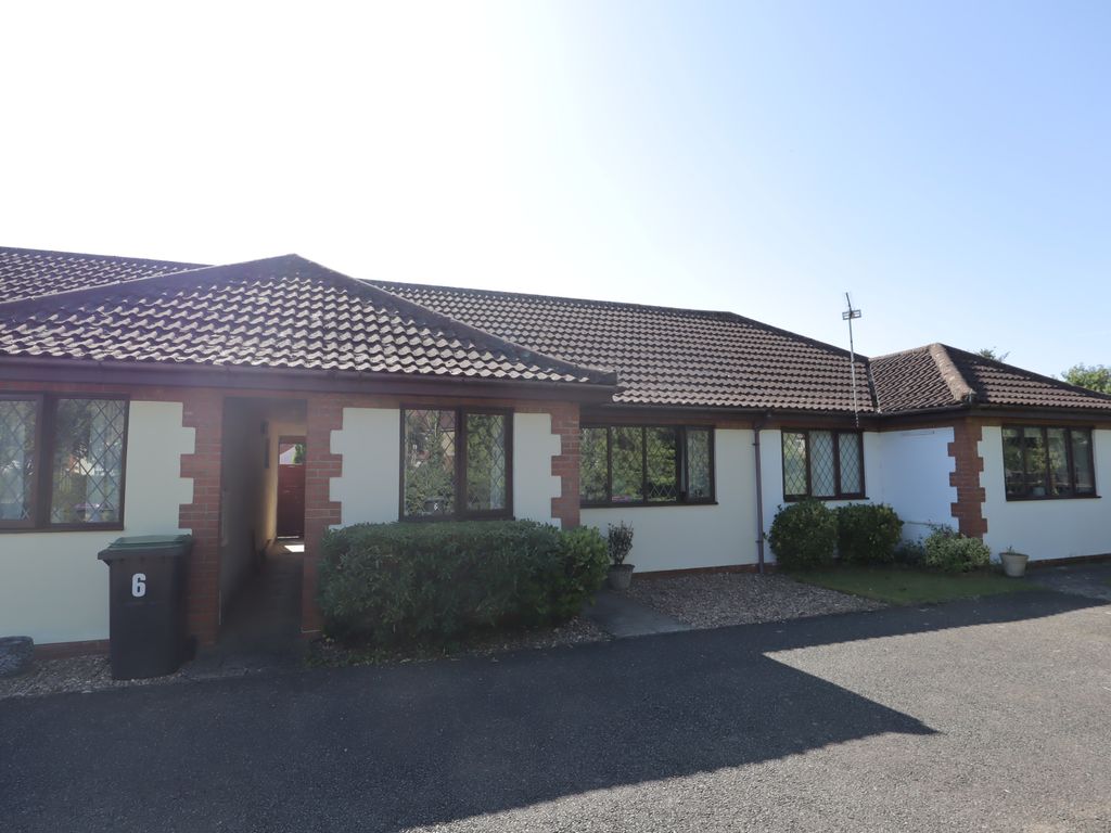 2 bed bungalow for sale in Copeland Court, Sleaford NG34, £150,000
