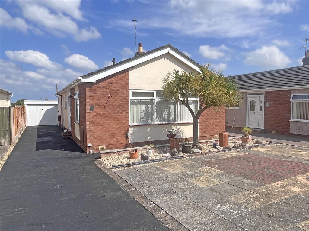2 bed detached bungalow for sale in The Dale, Abergele, Conwy LL22, £265,000