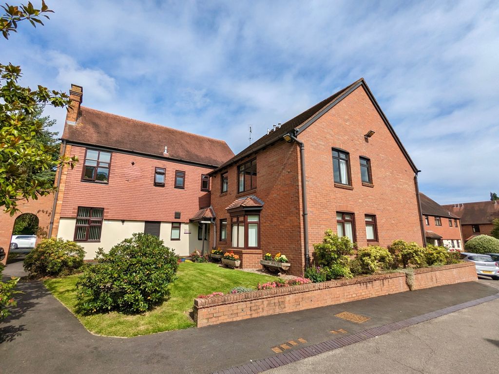 2 bed flat for sale in Guardian Court, New Road, Solihull B91, £119,000