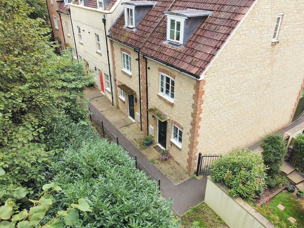 3 bed town house for sale in Wincanton, Somerset BA9, £295,000