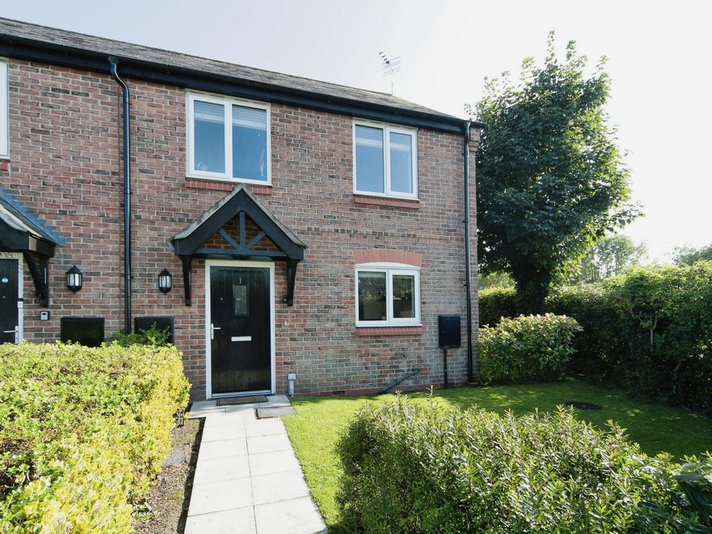 3 bed end terrace house for sale in Mulberry Close, Littleton, Chester, Cheshire CH3, £145,000