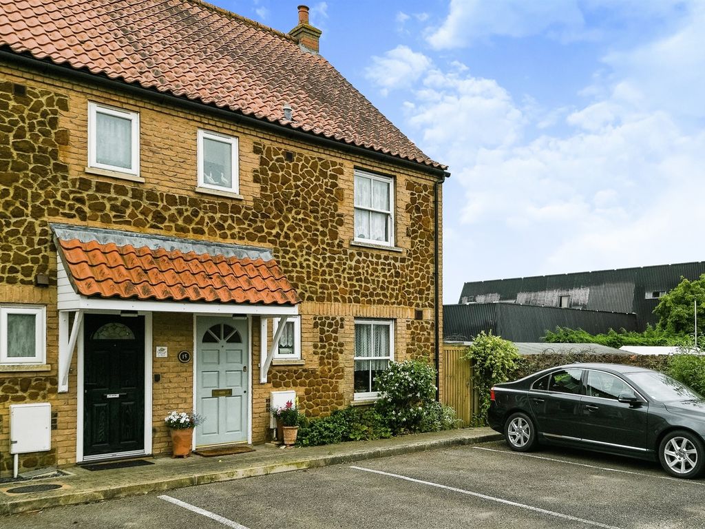 3 bed end terrace house for sale in Old Town Close, Downham Market PE38, £220,000