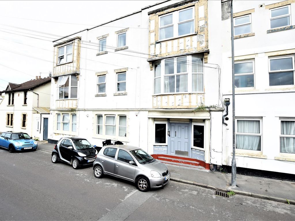 1 bed flat for sale in 118, Portview Road, Avonmouth BS11, £100,000