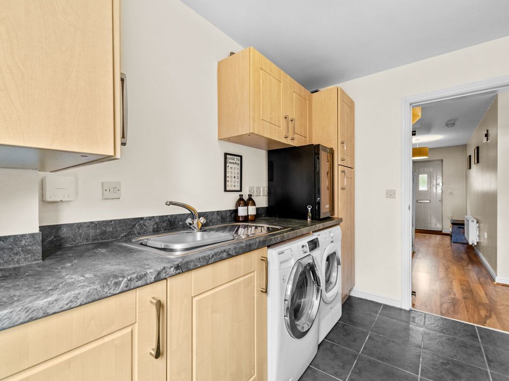 3 bed end terrace house for sale in Jamaica Gardens, Coedkernew NP10, £250,000
